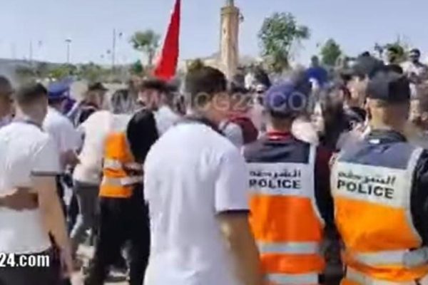 أكادير.. وقفة احتجاجية تُعرّي واقع مستشفى الحسن الثاني وتدق ناقوس الخطر