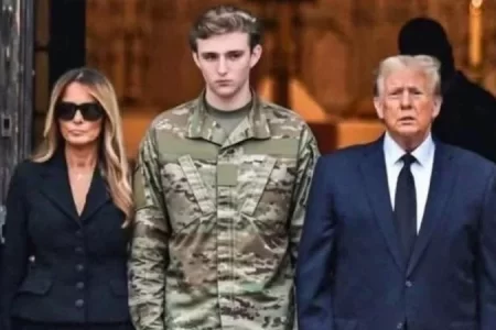 هل يرسل ابنه الاصغر للحرب ؟ تفاصيل اكبر حملة غضب للشعب الامريكي ضد ترامب بعد مقتل جنود امريكيين