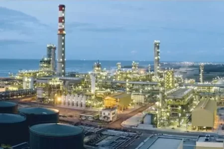 بعد جدل ارتفاع اسعار المحروقات، هل تعود مصفاة سامير للعمل بعد توقف كلف المغرب خسائر جمة؟